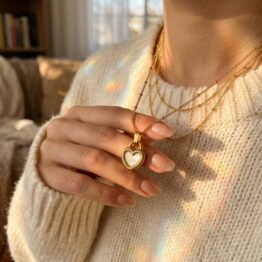 Black and white double face heart Necklace